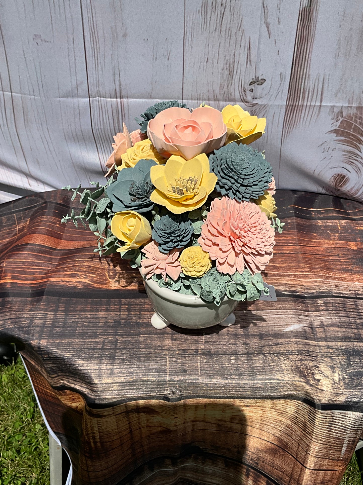 Peaches & Gold – Oval Sola Wood Flower Centerpiece